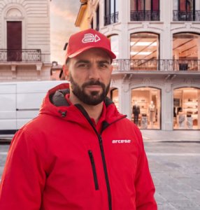 foto logistica Arcese per il lusso